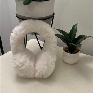 NWOT Fluffy White Ear Muffs